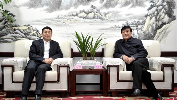 余學(xué)友會(huì)見(jiàn)中原銀行行長(zhǎng)王炯