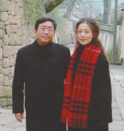 余秋雨談寫作秘訣：努力不當(dāng)官，時間才會充裕