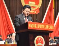 2月25日下午，出席市三屆人大七次會(huì)議的代表分團(tuán)審議了陳星市長所作的政府工作報(bào)告。