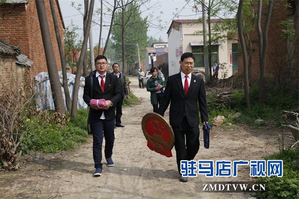 庭審開(kāi)到農(nóng)家院