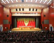 市人大副主任張德軒，市政府副市長杜中強(qiáng)，市政協(xié)副主席趙瑛，市委政法委副書記、紀(jì)工委書記周以德等領(lǐng)導(dǎo)同志出席會(huì)議。