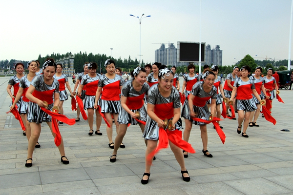 正陽(yáng)縣第二屆文體藝術(shù)節(jié)開(kāi)幕