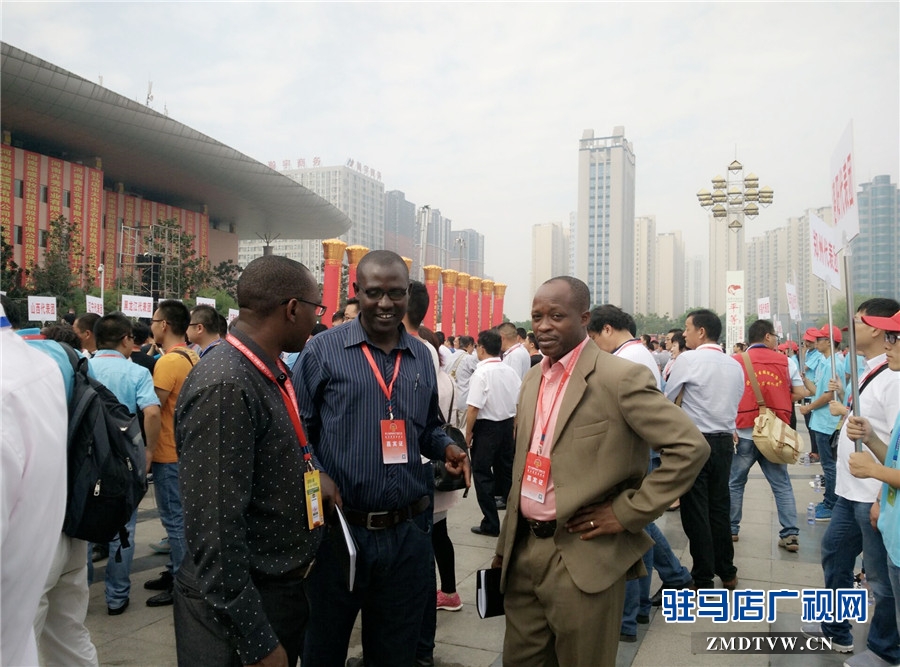 9月6日至8日，第十九屆中國農產(chǎn)品加工業(yè)投資貿易洽談會在駐馬店舉行。圖片拍攝：蘇莎