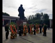 弘揚(yáng)烈士精神，緬懷烈士功績(jī)。