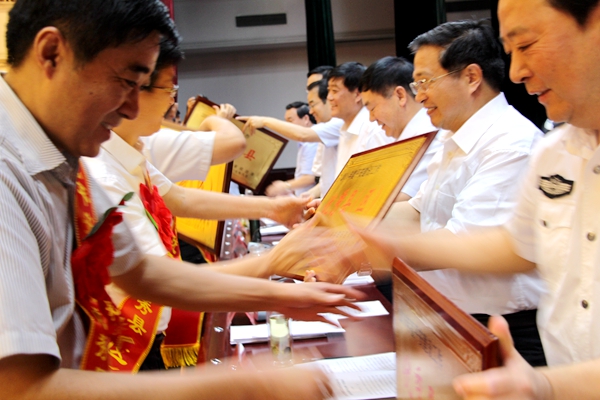 全市平安建設工作推進會召開