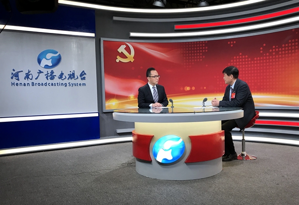 十九大黨代表、駐馬店市委書記余學(xué)友做客河南廣播電視臺北京演播室