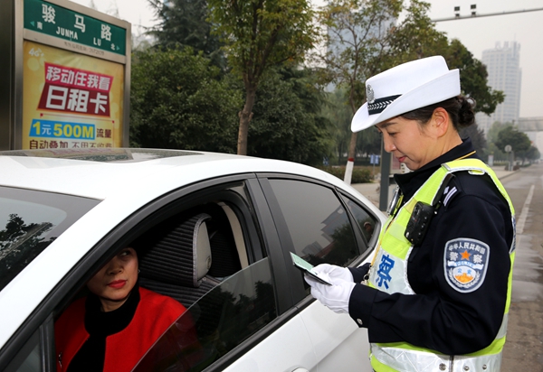 【人物】 警花韓春梅 紅綠燈下最美的風景