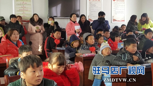1、留守兒童聽婦幼專家如何保護(hù)自己.jpg