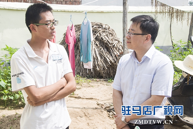 03縣委常委、縣政府副縣長(zhǎng)拜玉寶走訪慰問.jpg