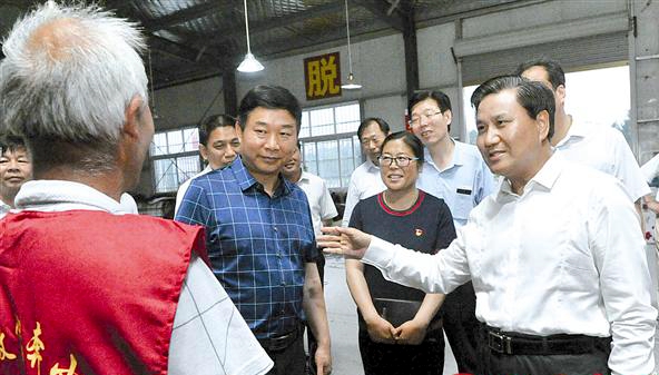 武國(guó)定到駐馬店調(diào)研指導(dǎo)脫貧攻堅(jiān)和農(nóng)業(yè)產(chǎn)業(yè)發(fā)展情況