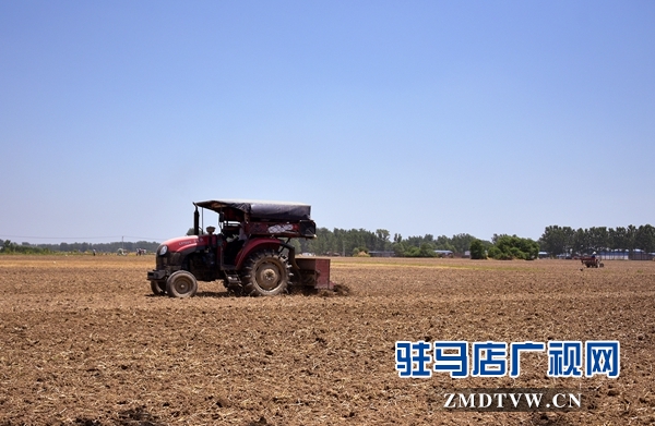 正陽縣永興鎮(zhèn)：400臺(tái)“鐵?！睋尫N忙