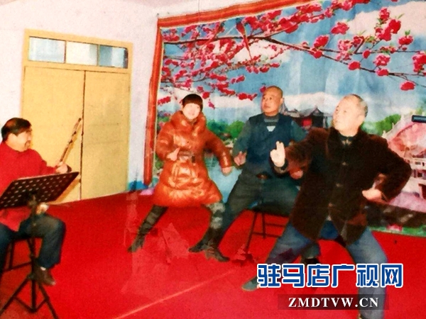 孫三民：奔走鄉(xiāng)間拯救羅卷戲 入選第五批國家級(jí)非遺傳承人