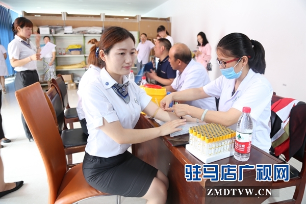 駐馬店經(jīng)濟(jì)開發(fā)區(qū)衛(wèi)計委為企業(yè)流動人口免費體檢