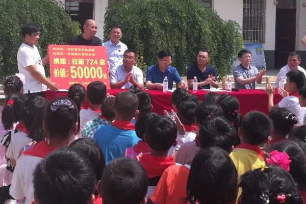 河南上蔡:愛心扶貧扶起志氣