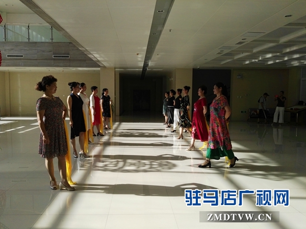 駐馬店市積極備戰(zhàn)省離退休干部紀(jì)念改革開(kāi)放40周年文藝匯演大賽