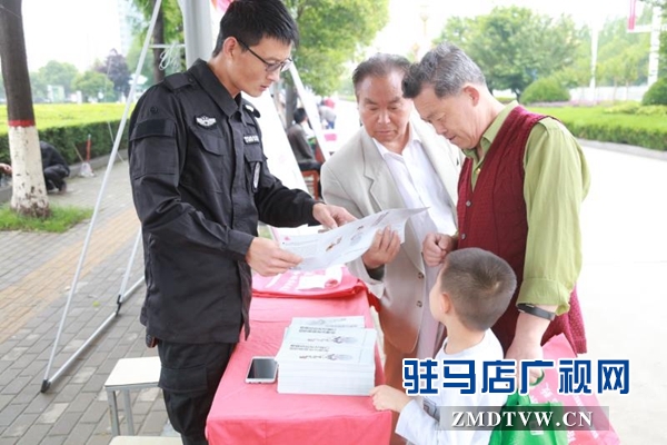 圖說(shuō)開發(fā)區(qū)六推六創(chuàng)總攬全局 四個(gè)保障助力發(fā)展之深入推進(jìn)平安創(chuàng)建 創(chuàng)和諧穩(wěn)定之區(qū)