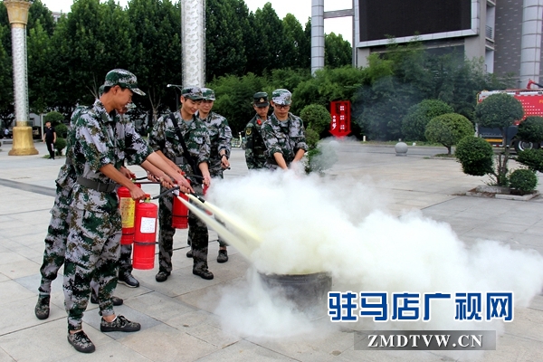 &ldquo;消防進(jìn)軍訓(xùn)&rdquo;走進(jìn)黃淮學(xué)院 500余名師生齊修防火寶典