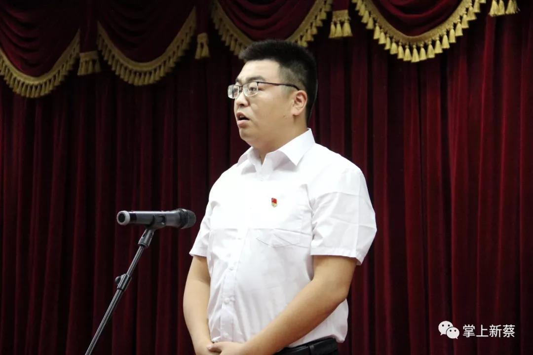 新蔡縣扶貧先鋒候選人述職會(huì)召開