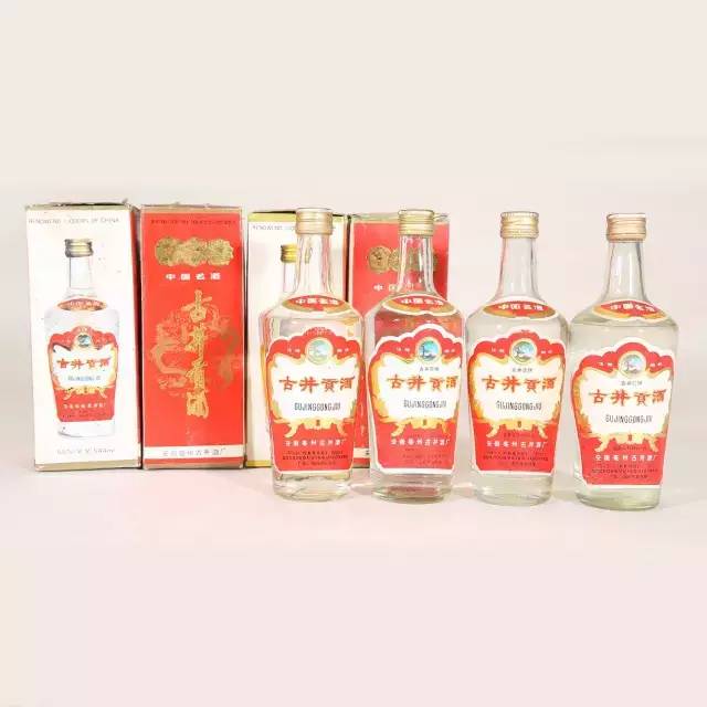 三十年前的名酒都長(zhǎng)啥樣？看看就知道老了