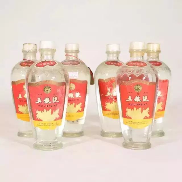 三十年前的名酒都長(zhǎng)啥樣？看看就知道老了