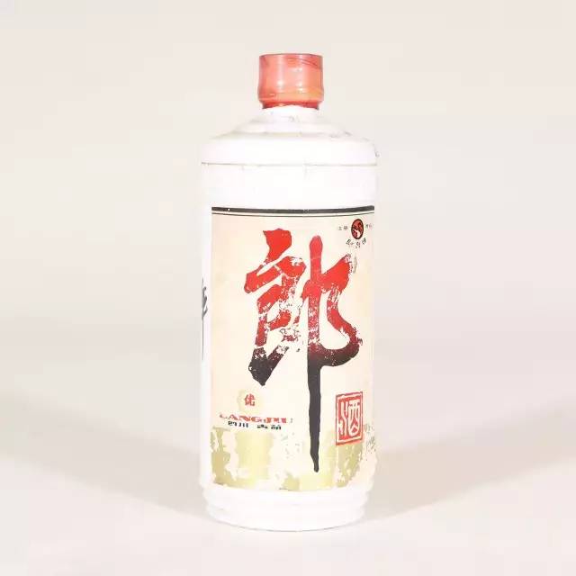 三十年前的名酒都長(zhǎng)啥樣？看看就知道老了