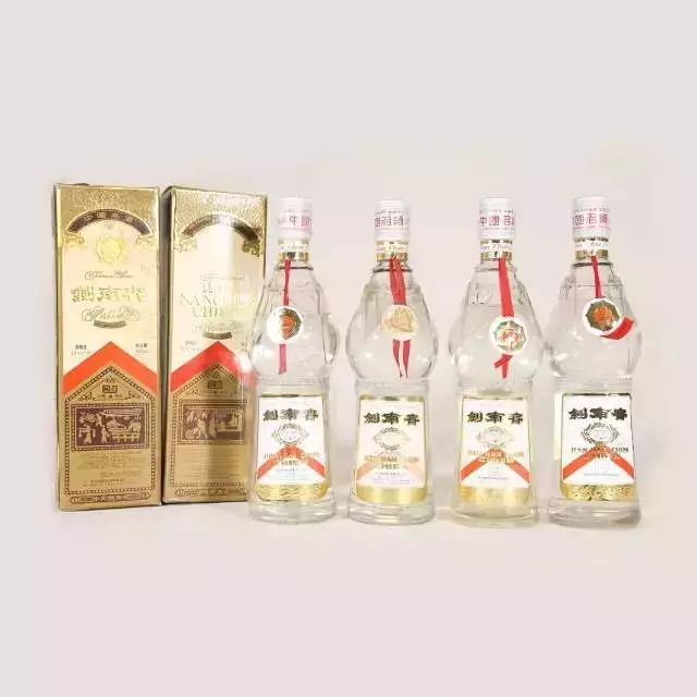 三十年前的名酒都長(zhǎng)啥樣？看看就知道老了