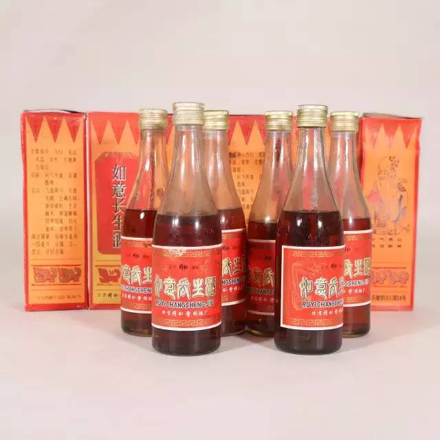 三十年前的名酒都長(zhǎng)啥樣？看看就知道老了