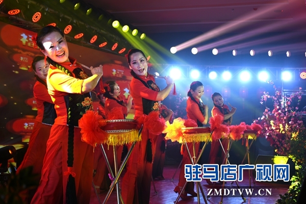 正陽縣舉辦“粒?；ㄉ?，濃濃故鄉(xiāng)情”主題元宵節(jié)晚會(huì)