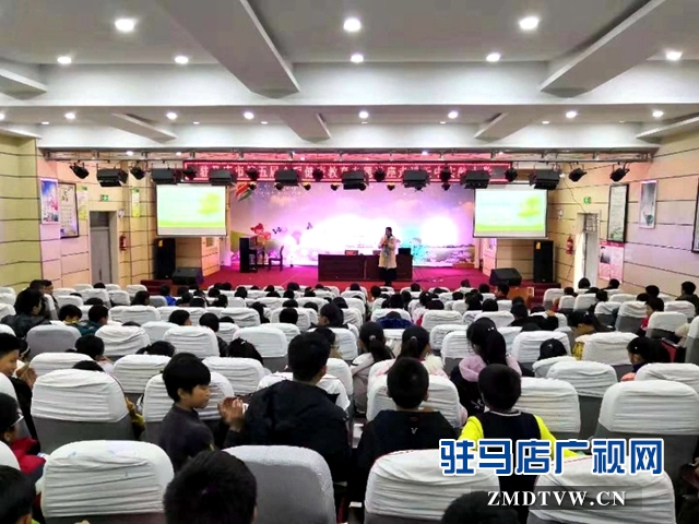 開展心理疏導培訓  關(guān)注青少年心理健康