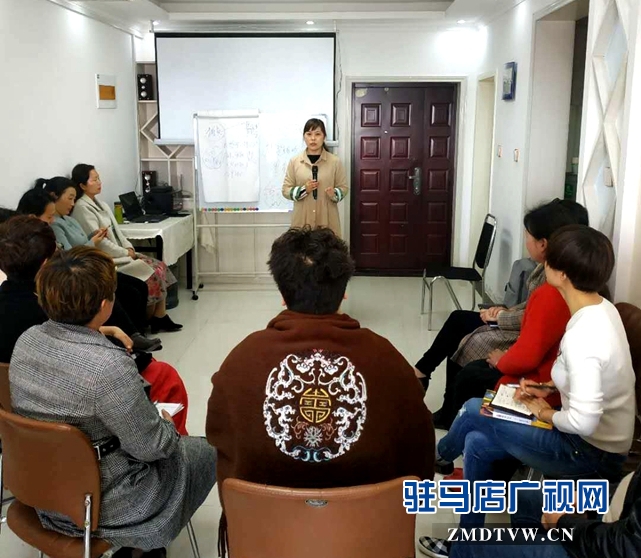 開展心理疏導培訓  關(guān)注青少年心理健康