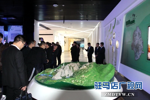 中央、省市媒體記者到遂平縣規(guī)劃綜合展示中心感受遂平發(fā)展