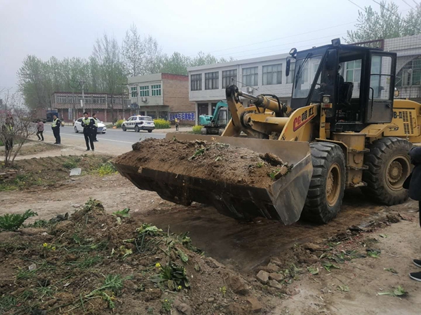 正陽縣大力開展路域環(huán)境綜合整治 