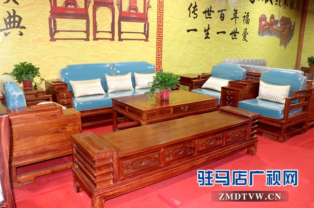 憑祥紅木家具賣(mài)場(chǎng)開(kāi)展免費(fèi)清潔保養(yǎng)活動(dòng)