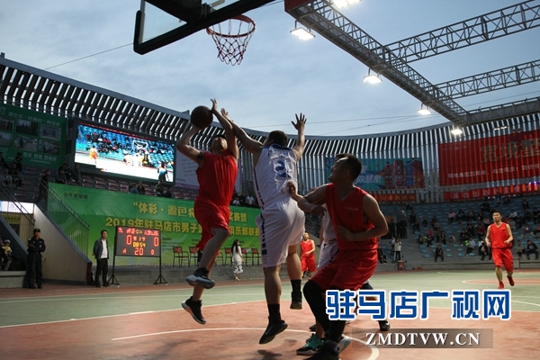 全市男籃聯(lián)賽開戰(zhàn) 23支球隊(duì)爭奪10萬獎(jiǎng)金