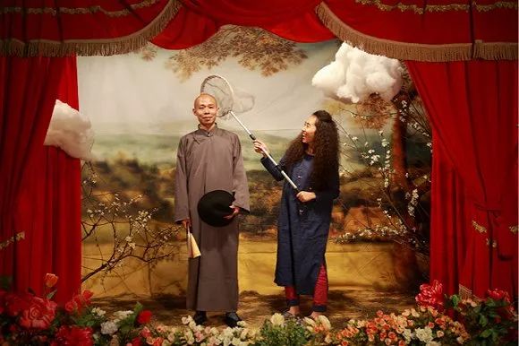 內(nèi)斂、奢靡與偽裝：中國人如何在鏡頭前表達(dá)愛情？ 