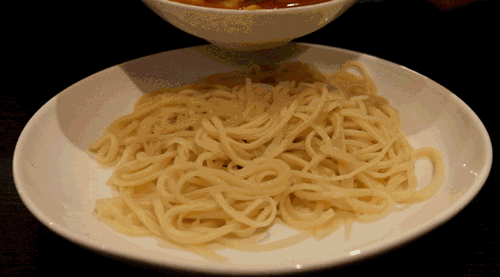 深夜食堂：攢勁弟弟帶你吃！烏魯木齊十大經(jīng)典拌面館，咱新疆人就好這口... 