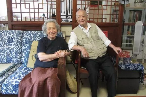 “神秘人物”出現(xiàn)！人民幣原來是他們設(shè)計(jì)的~ 