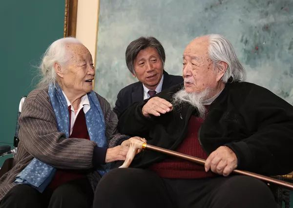“神秘人物”出現(xiàn)！人民幣原來是他們設(shè)計(jì)的~ 