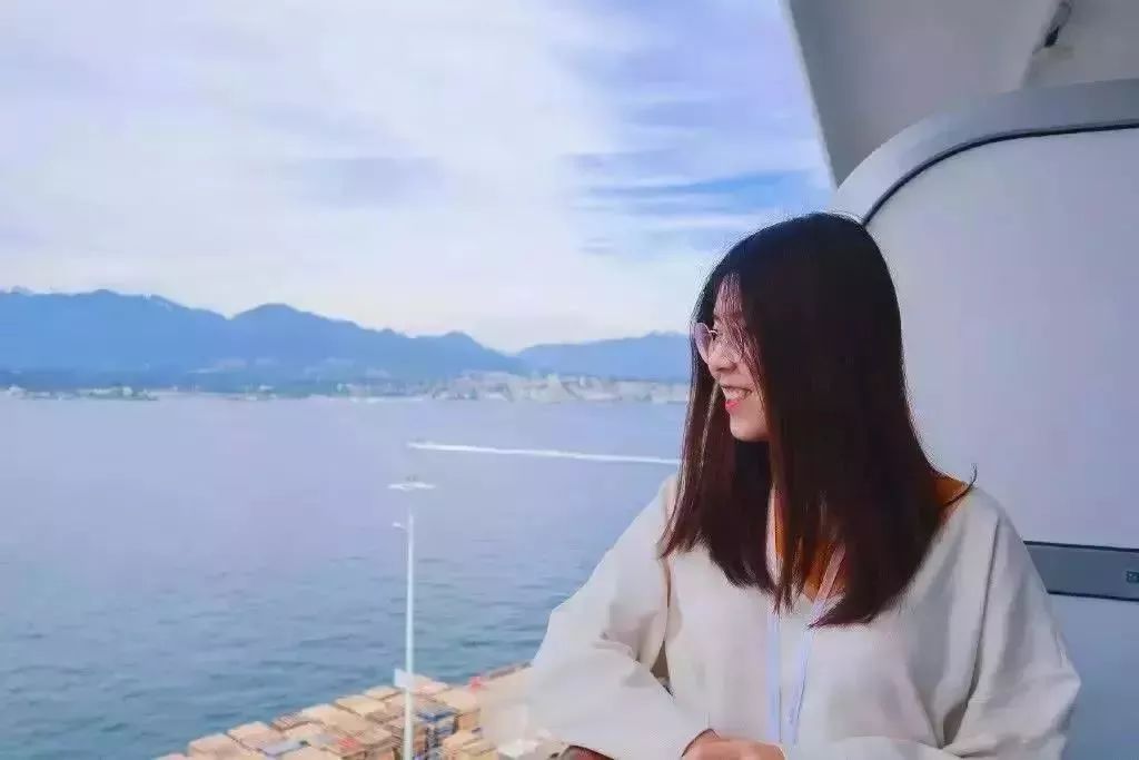 抽獎(jiǎng)超過三百萬的中國(guó)錦鯉女孩信小呆，現(xiàn)在過得并不如意？ 