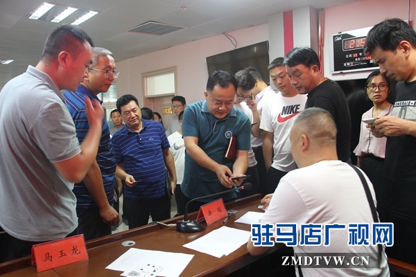 駐馬店市直機(jī)關(guān)趣味運(yùn)動(dòng)會(huì)擬于8月28日在市體育學(xué)校開幕