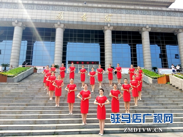 第二十二屆中國農(nóng)產(chǎn)品加工投洽會政務講解員換裝亮相