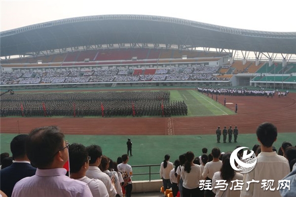 30余名黃淮學院駐馬店校友應邀參加母校開學典禮并召開座談會