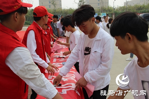 團市委開展2019年網(wǎng)絡(luò)安全宣傳周青少年日主題宣傳活動