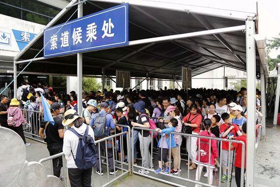 看身高還是年齡？景區(qū)“兒童票”判定爭(zhēng)議何時(shí)能解