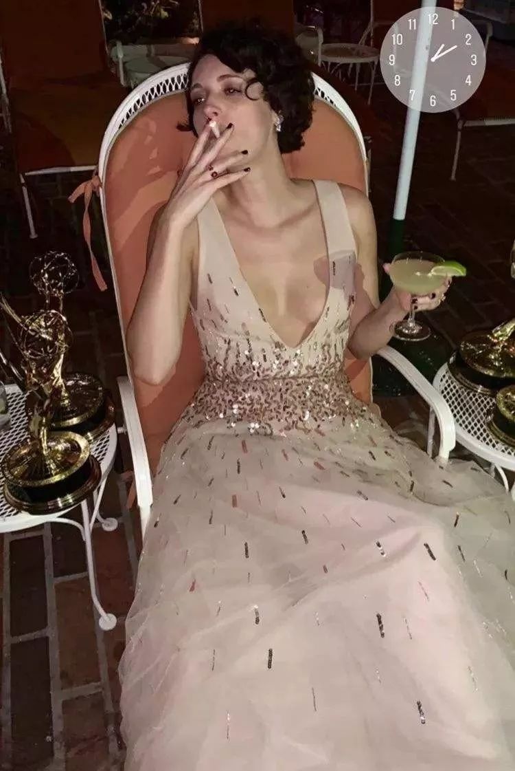這個(gè)深陷泥潭的女人，卻成了艾美獎(jiǎng)最大贏家 