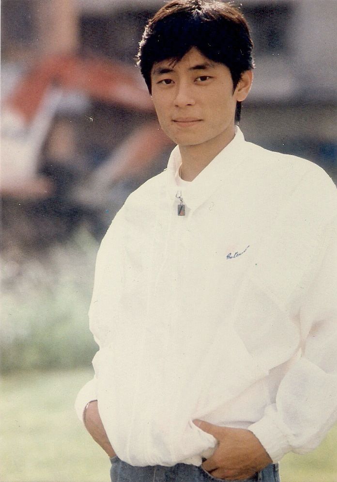 被毒啞的王杰，今天57歲了：年少愛聽他的歌，再聽已是傷心人 