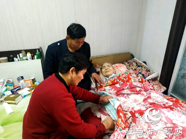 六旬夫婦用行動(dòng)詮釋“雷鋒精神”