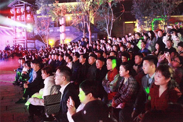 快來看！胡葆森領(lǐng)銜主演，中原最知名地產(chǎn)大咖聯(lián)袂出鏡！