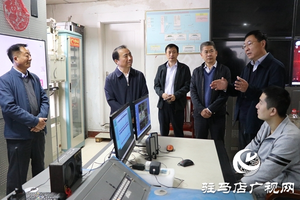 戚存杰一行到駐馬店廣播電視臺(tái) 駐馬店日報(bào)社看望慰問新聞工作者