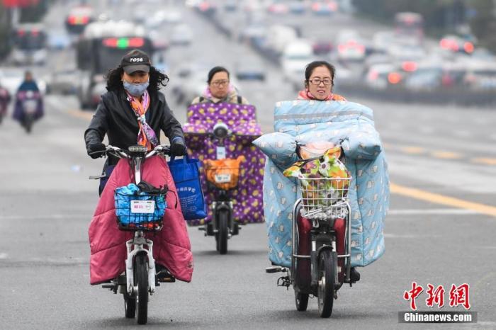 北方地區(qū)雨雪降溫中迎立冬 多地開(kāi)啟供暖季